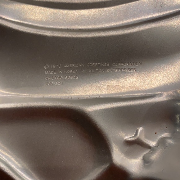 American greetings cake Pan - Picture 3 of 3